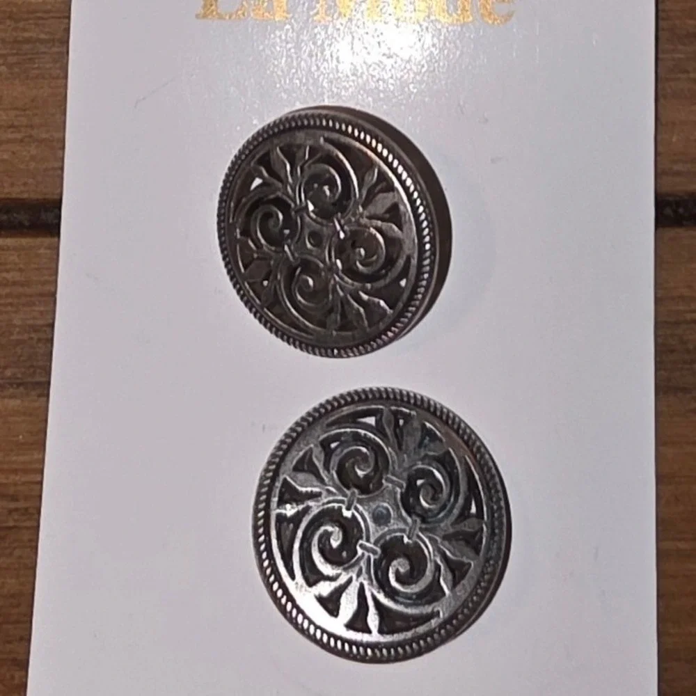 JHB International La Mode Buttons Silver Filigree Metal 3/4